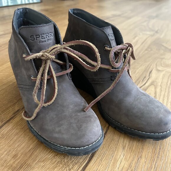 Sperry Top-Sider Greige Booties Size 6 Raised Wedge - Picture 1 of 8